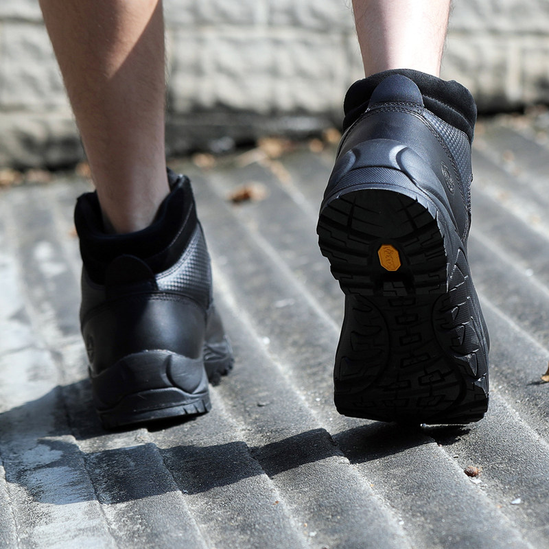 君洛克战训靴 限时优惠 到手价 668元 【活动时间：2月27日-3月1日，3月6日发货顺丰包邮】